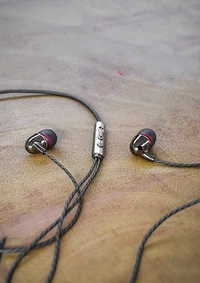 KDM M8 UNIVERSAL HANDSFREE