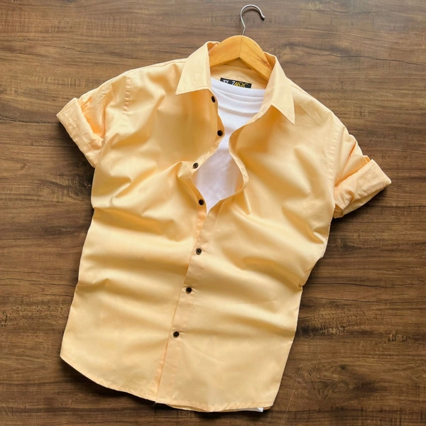 New Look Fashion 💠*BRAND:-7 AARC. *💠💠 ✅✅*PREMIUM QUALITY*✅✅👔👔*LATEST TRENDY ARTICLE*👔👔🥰*ATTRACTIVE COLOURS*🥰 💕💕  * PLAIN  SHIRTS *💕 - L, 4