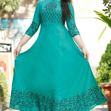 Mayra Graceful Kurti