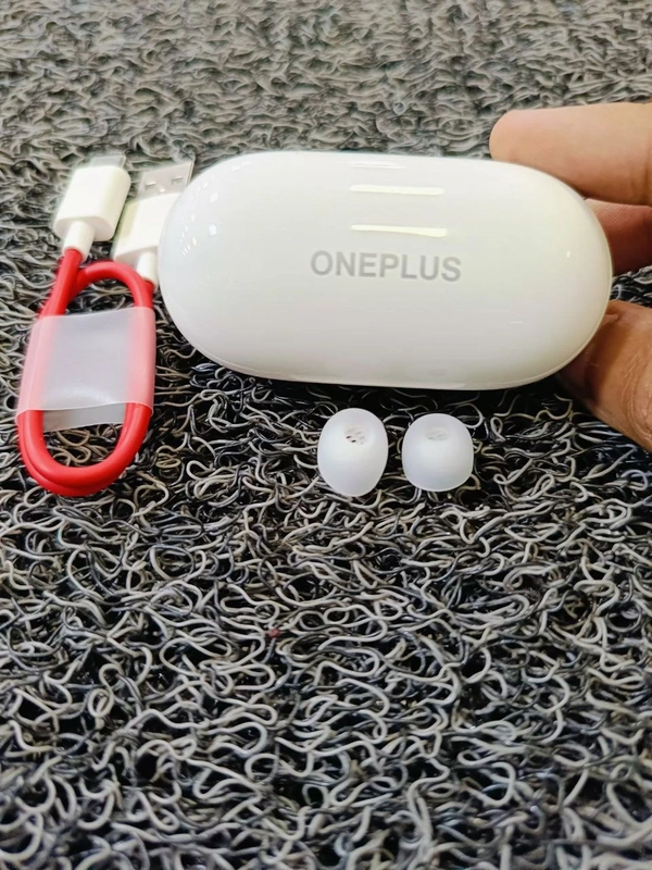 OnePlus Buds Z2 Seal Pack & 1 Year Warranty 😍 - Black, FREE