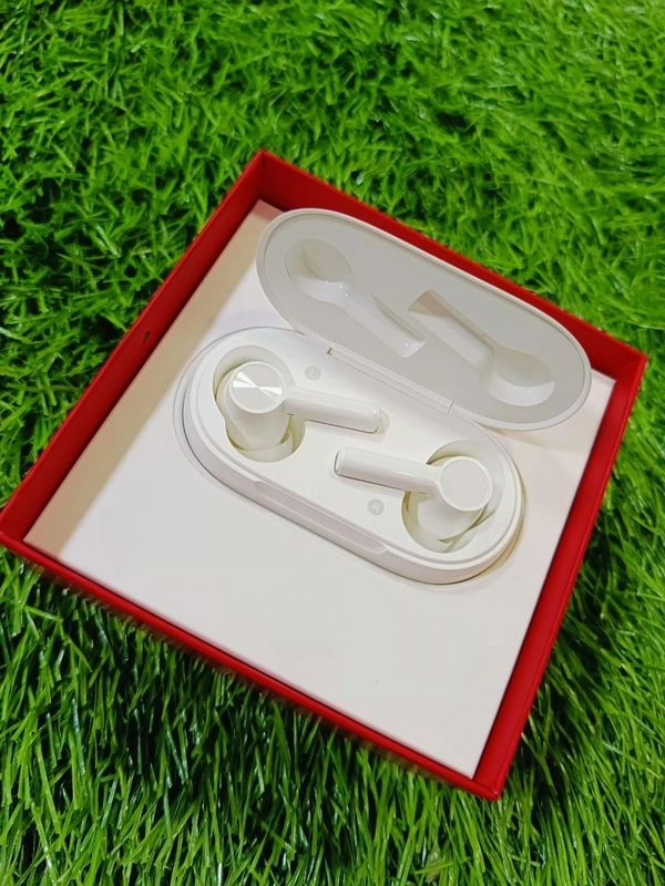 OnePlus Buds Z2 Seal Pack & 1 Year Warranty 😍 - Black, FREE