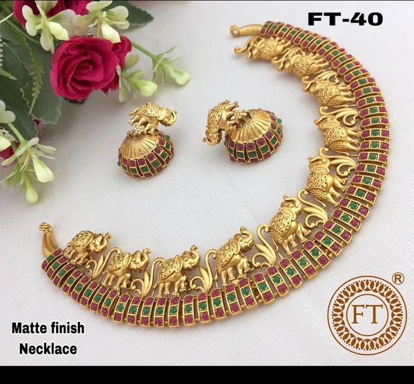 Matte Necklace  - Gold, NA