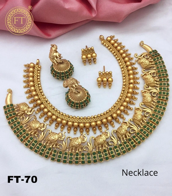 Matte Necklace  - Gold, NA