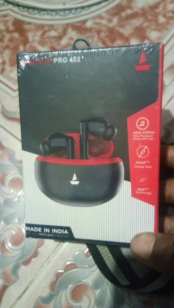 Boat airdopes pro 402