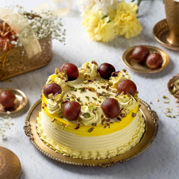Vanilla Cake With Gulab Jamun Half kg