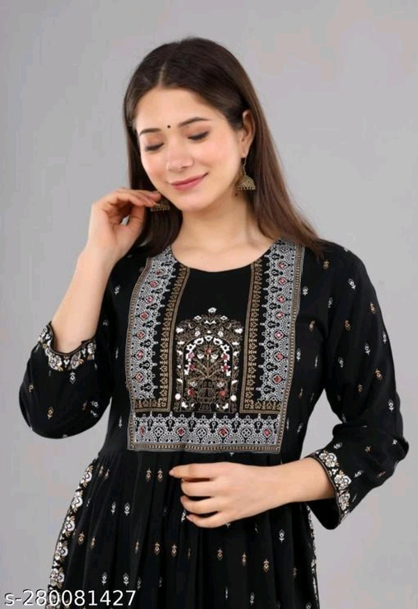Women's KurtiName: Naira Women's KurtiFabric: RayonSleeve Length: Three-Quarter SleevesPattern: PrintedCombo of: SingleSizes:S, M, L, XL, XXL, XXXLCountry of Origin: India