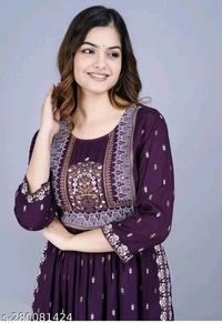 Women's KurtiName: Naira Women's KurtiFabric: RayonSleeve Length: Three-Quarter SleevesPattern: PrintedCombo of: SingleSizes:S, M, L, XL, XXL, XXXLCountry of Origin: India