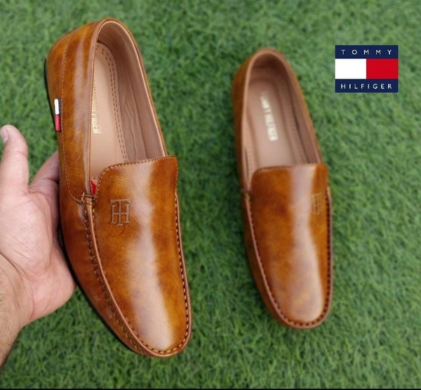 Name : TOMMY HILFIGER LOAFERS SIZE :  UK-6, UK-7, UK-8, UK-9, UK-10  Product Details :*BRAND- TOMMY HILFIGER**LOAFERS SHOES*GOOD QUALITY  Sizes-  6-7-8-9-10 Free shipping*MEN'S FOOTWEAR : LOAFERSSIZE : UK-6, UK-7, UK-8, UK-9, UK-10