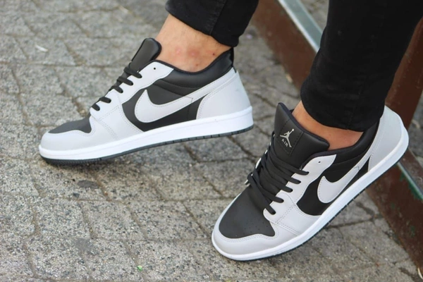 Name : NIKE SPORTS SHOESSIZE :  UK-6, UK-7, UK-8, UK-9, UK-10  Product Details :*BRAND- NIKE**SPORTS SHOES*  GOOD 5@QUALITY  Sizes-6️⃣7️⃣8️⃣9️⃣🔟Free shipping*MEN'S FOOTWEAR : SPORTS SHOESSIZE : UK-6, UK-7, UK-8, UK-9, UK-10QUALITY : 5A