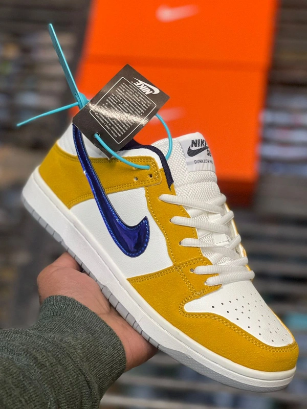 Name : BRANDED SHOES SIZE :  UK-6, UK-7, UK-8, UK-9, UK-10  Product Details :Nike sb Dunk Pu All sizes available  41-42-43-44  ship Top hi end quality next to og 10@ mirror copy live pics as stores qualityMEN'S FOOTWEAR : SPORTS SHOESSIZE : UK-6, UK-7, UK-8, UK-9, UK-10QUALITY : 12A MIRROR COPYSIZES : 41, 42, 43, 44, 45