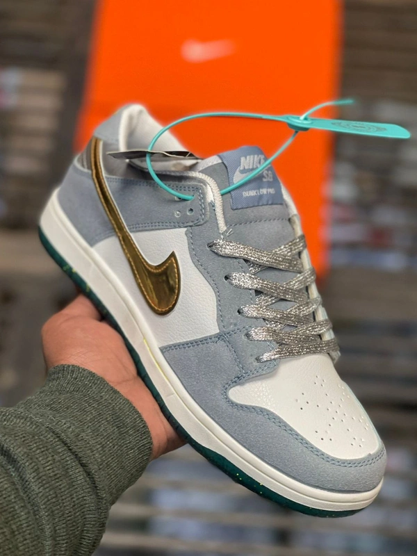 Name : BRANDED SHOES SIZE :  UK-6, UK-7, UK-8, UK-9, UK-10  Product Details :Nike sb Dunk Pu All sizes available  41-42-43-44  ship Top hi end quality next to og 10@ mirror copy live pics as stores qualityMEN'S FOOTWEAR : SPORTS SHOESSIZE : UK-6, UK-7, UK-8, UK-9, UK-10QUALITY : 12A MIRROR COPYSIZES : 41, 42, 43, 44, 45