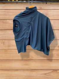 *CALVIN KLEIN*ROUND NECK T-SHIRTS ULTIMATE ARTICLE*Designer article  *BEST QUALITY* SAP MATTY lycra stuff Front EMBOSING designer print *7aQuality ✅ Store Articles✅**CUSTOMER FULLY SATISFACTION😍👌**SIZE-  M(38)  L(40) XL(42)*FREE SHIPPING* *Quality Fully Guaranteed*💯Sap matty lycra stuff very smooth and soft*BEST FOR PERSONAL USE*