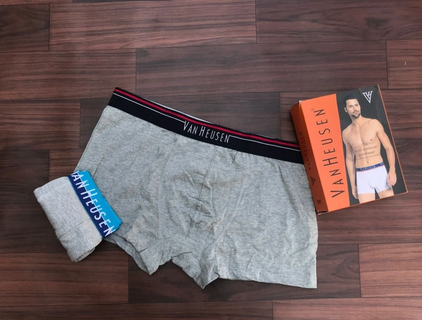 *Very Very Premium Quality*🥰🥰🥰🥰🥰🥰*BRAND -Van Heusen**PLAIN UNDERWEARS**Fabric - 100% Cotton**Fully Stretchable**Colours 3**SIZE- M(80-85 Cm)**L- (90-95 Cm)**XL -(100-105 Cm)**HIGH QUALITY**Quality Guaranted*✔✔*1 Box Pack of 3 Underwears** Ship Free*Full StockTake open ordersSee video for Quality chk