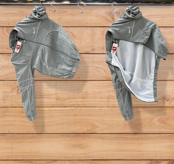 *NIKE * *Imported Fabric*WINDCHETER WINDBREAKERFULLY BRANDED ARTICLES PROPER TPU*Inside Full Net*👌👌*ONLY FOR PREMIUM CUSTOMERS*High Quality WIND BREAKER &  WATERPROOF FABRIC * size M L XL XXL*Full    sleeves 😍Awesome quality 😍free ship /-* *Note : Don,t comperision with other vendors quality**Weight  650Gm.  to 700Gm.*