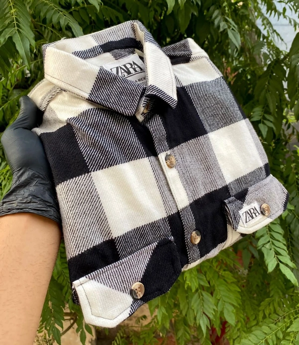 *BRAND - ZARA*Wollen shirtsLatest article of 2023 Welcome WINTERS Double pocket shirts Designer articleWoolen stuff  *BEST QUALITY* IMPORTED stuff *7aQuality ✅ Store Articles✅**CUSTOMER FULLY SATISFACTION😍👌**SIZE-  M(38) L(40) XL(42)* freeship* *Quality Fully Guaranteed*💯Weight 500-600 gram IMPORTED stuff very smooth and soft*BEST FOR PERSONAL USE*
