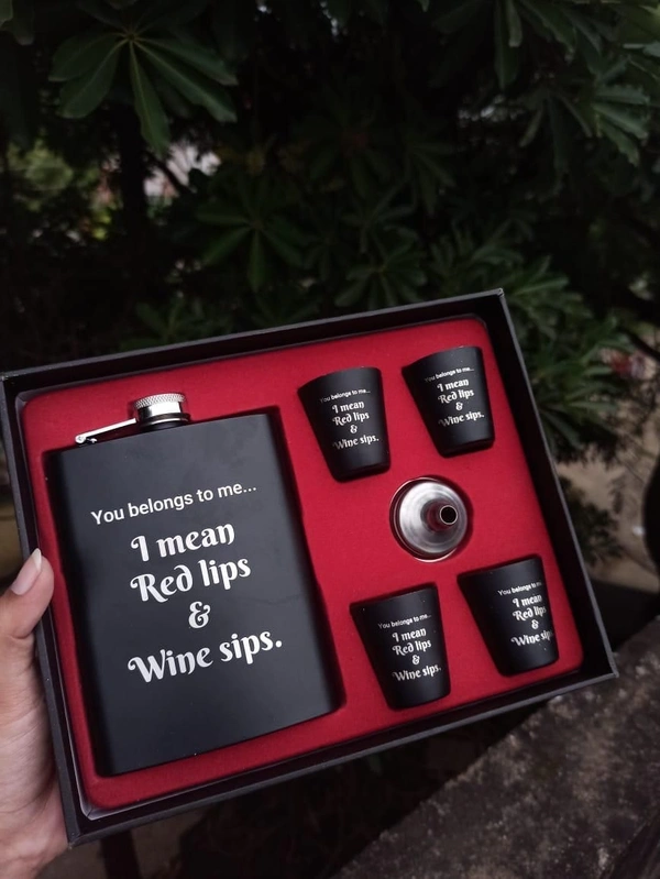 Personalized Hip Flask Wid Glasses (FSO)