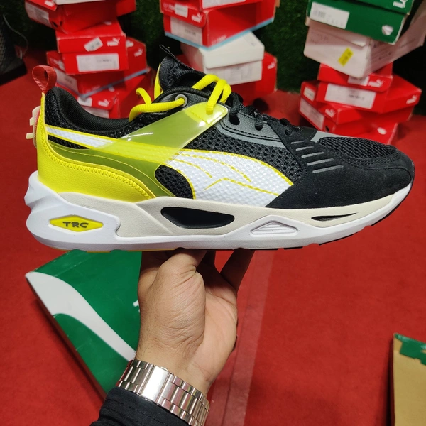PUMA SCUDERIA FERRARI TRC BLAZE MOTORSPORT SHOES - UK 10, Black-Puma White-Blazing Yellow