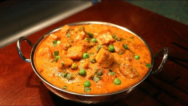 Matar Paneer : 1 Plate (Sufficient For 2 Person )