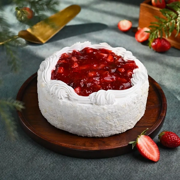 Very Berry Strawberry Cake - 500 Gm