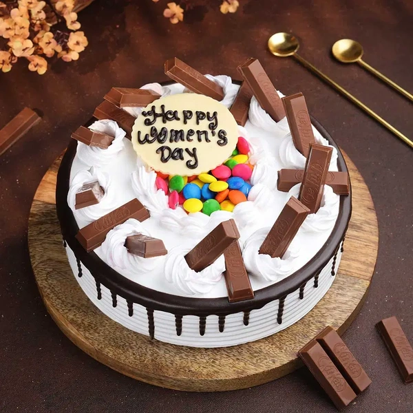 Kitkat Gems Cake - 500 Gm