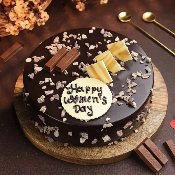 Kitkat Cake For Lovely Ladies - 2 Kg