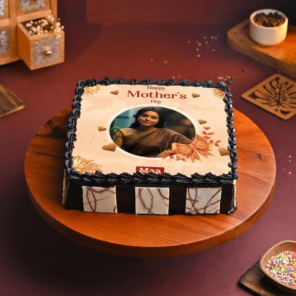 Hearwarming Photo Cake For Mom - 1.5 Kg