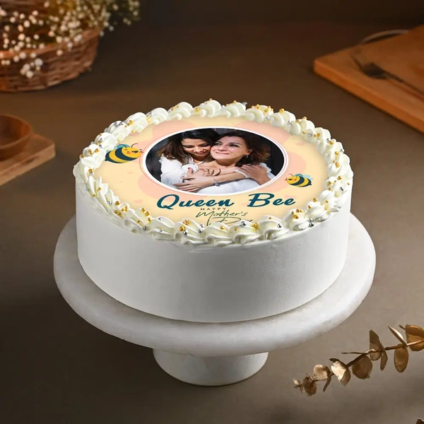 Queen Bee Photo Cake for Mom - 1 Kg