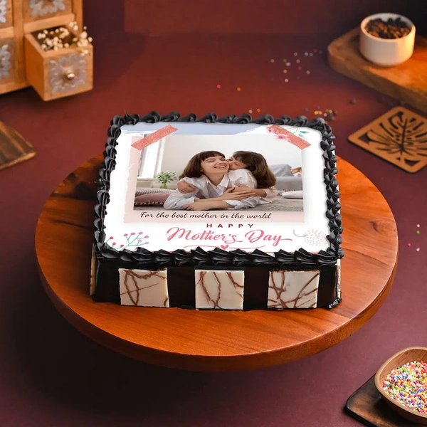 Picture Perfect Moms Day Cake - 1.5 Kg