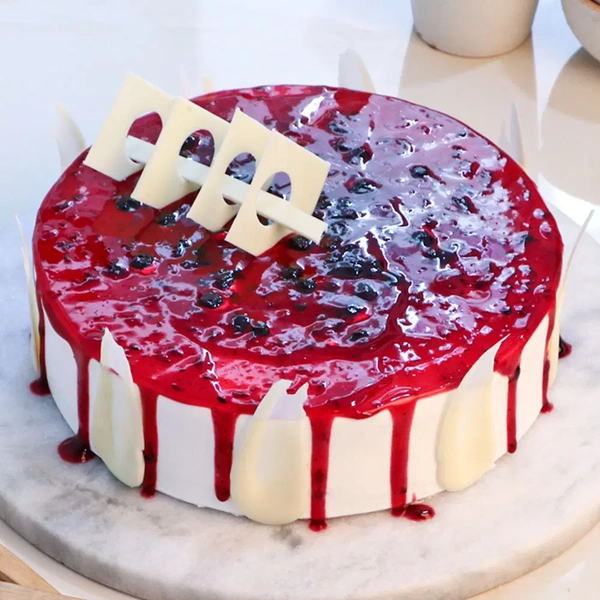 Blueberry Delight Drip Cake - 1 Kg