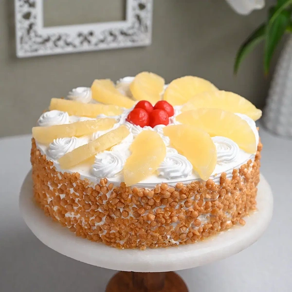 Pineapple Vanilla Caramel Crunch Cake - 2 Kg