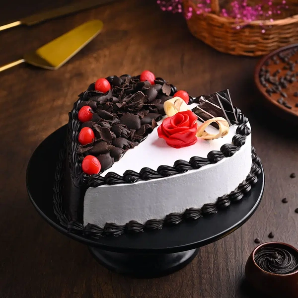 Heart Shape Chocolate Vanilla Cream Cake - 1 Kg