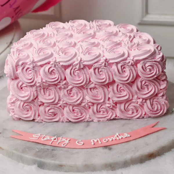 Strawberry Half Cake - 2 Kg