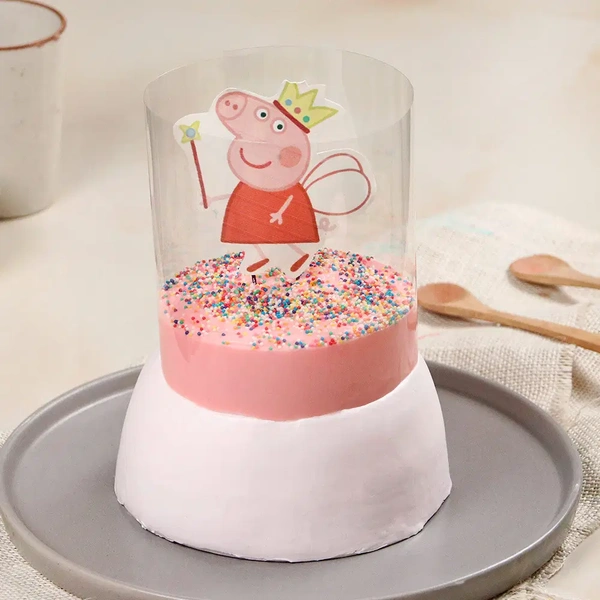 Peppa Pig Theme Strawberry Pull Me Up Cake - 1 Kg