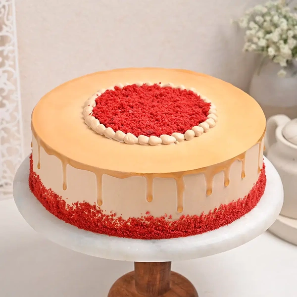 Red Velvet Coffee Drip Cream Cake - 1.5 Kg
