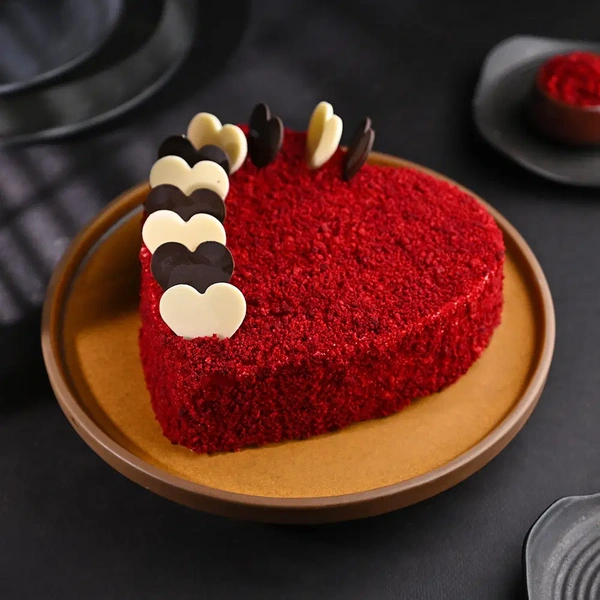Red Velvet Heart Shape Cake - 500 Gm