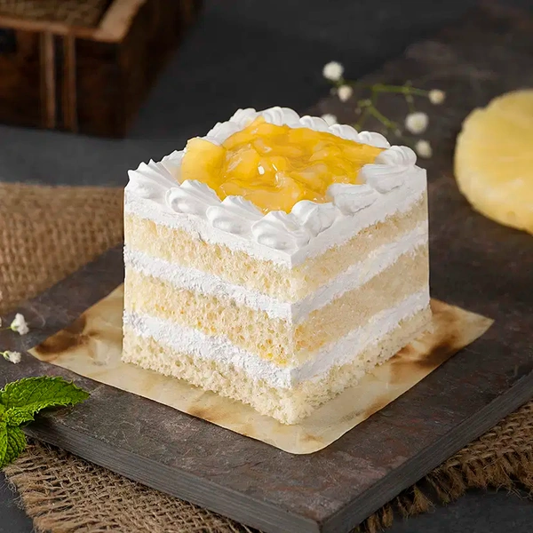 Sweet N Fresh Pineapple Pastry - 6 Pcs
