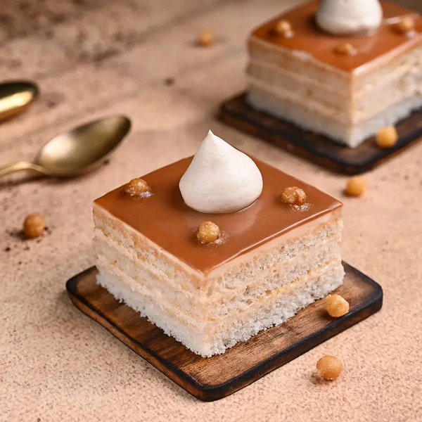 Butterscotch Pastries - 6 Pcs