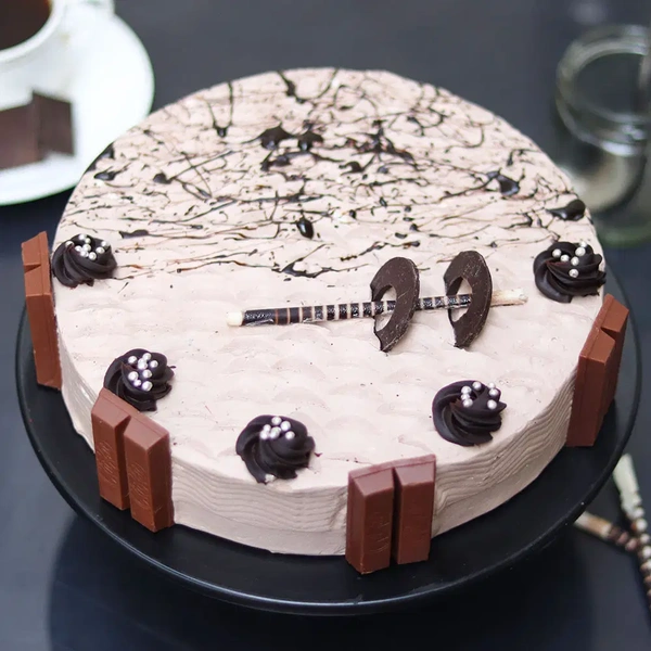 Chocolate Truffle Kit Kat Cream Cake - 500 Gm