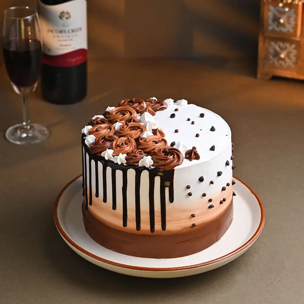 Chocolate Sensation Drip Cake - 500 Gm