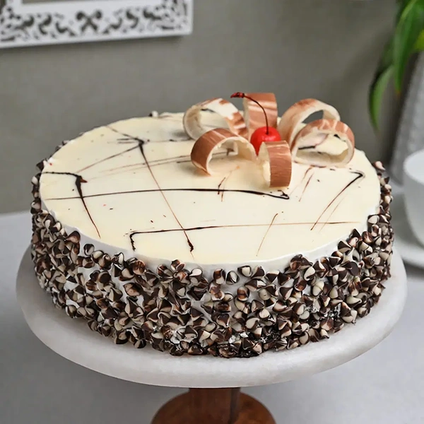 Cherry Chocochip Chocolate Cake - 2 Kg