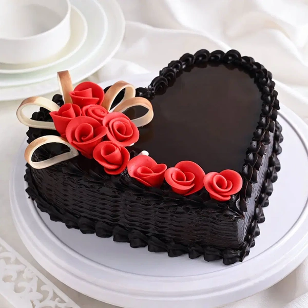 Heart Shape ChocoTruffle Cake With Fondant Roses - 500 Gm