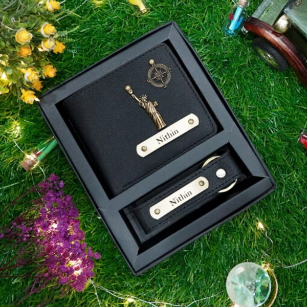 Customized Men’s 2-in-1 Combo Set: Personalized Wallet & Keychain