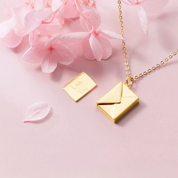 Love Letter Necklace - Gold