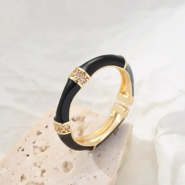 Honeyed Love Ring - Black