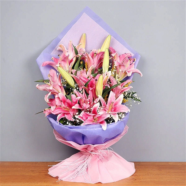8 Pink Lilies Bouquet