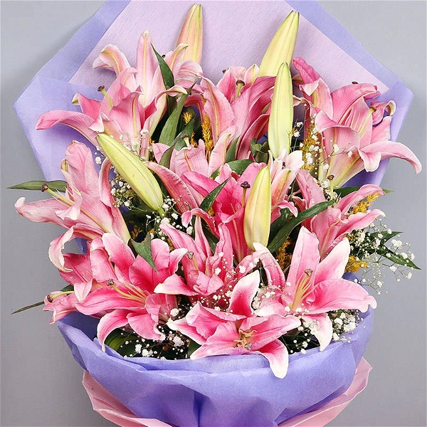 8 Pink Lilies Bouquet