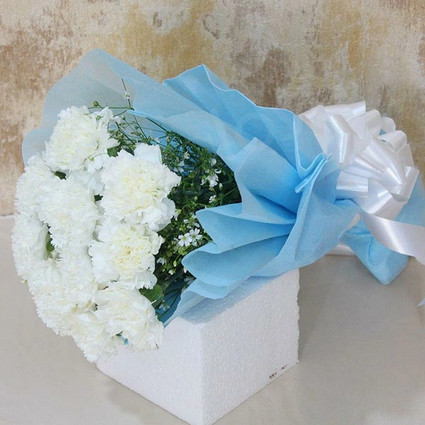 10 White Carnations Bouquet