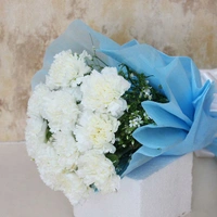 10 White Carnations Bouquet