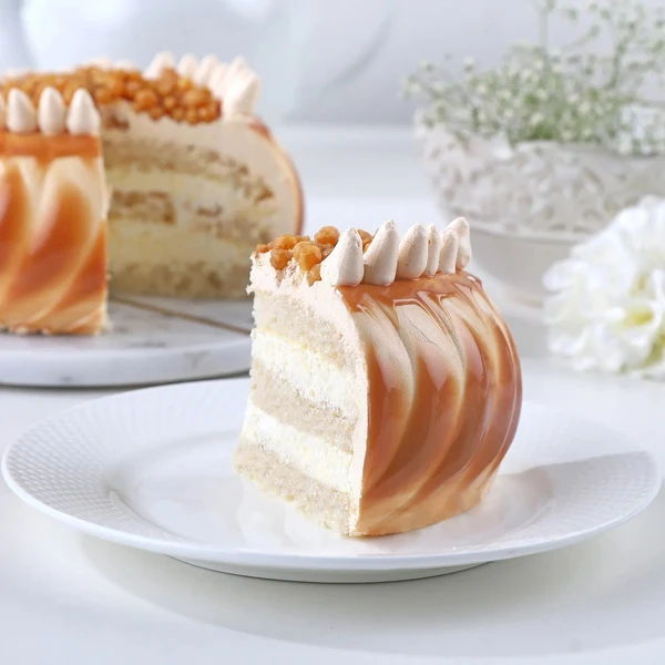 Crunchy Butterscotch Cream Cake - 500 Gram