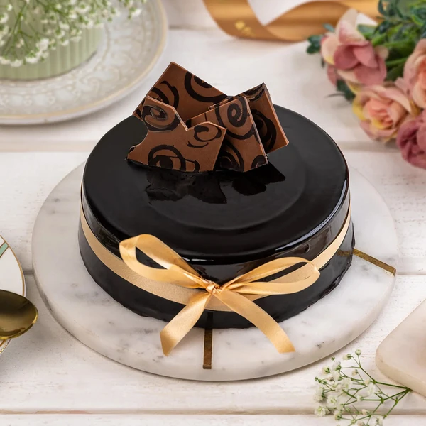 Decorated Chocolate Truffle Cake - 500 Gram